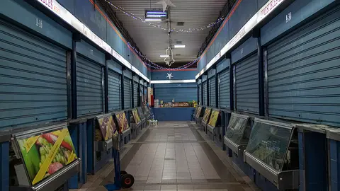 Mercado central, puestos cerrados