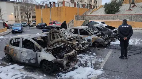 Coches calcinados en Los Rosales