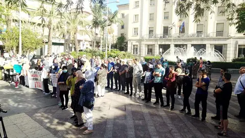 Concentraci&oacute;n de transfronterizos, este domingo en la plaza de los Reyes