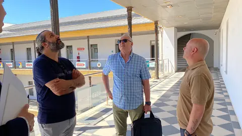 Los socialistas ceut&iacute;es visitan la UNED