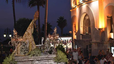 Procesi&oacute;n en honor a la Patrona
