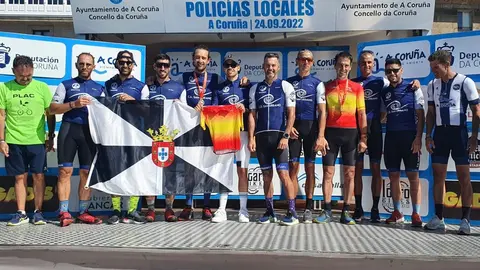 Posado conjunto de la expedici&oacute;n ceut&iacute;