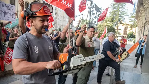 Protesta trabajadores de Obimasa ante el Ayuntamiento