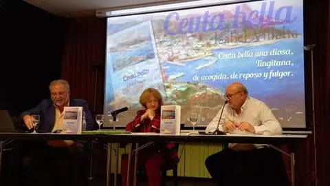 Isabel Villalta, durante la presentaci&oacute;n de su libro 'Ceuta bella'