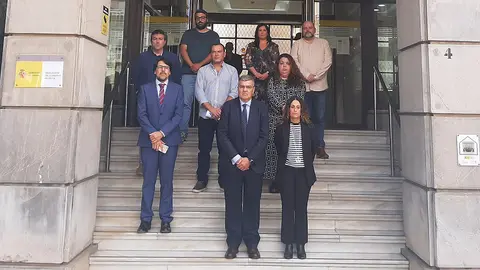 Promer minuto de silencio del nuevo delegado del Gobierno, Rafael Garc&iacute;a