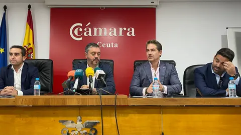 Juan Manuel Doncel, Karim Bulaix y Pablo Guerra, durante la presentaci&oacute;n del 'Ceuta Port Forum 2022'