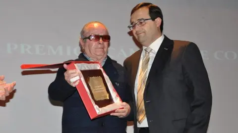 Pablo Belmonte, recibiendo un premio de la C&aacute;mara de Comercio