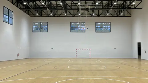 D&iacute;az-Flor inauguraci&oacute;n reapertura obras remodelaci&oacute;n polideportivo