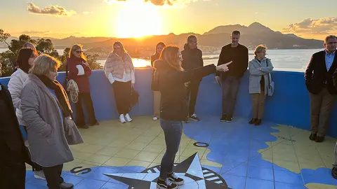 Turistas en el mirador de San Antonio