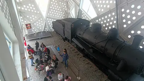 Un grupo de escolares en una actividad en la Estaci&oacute;n de Ferrocarril