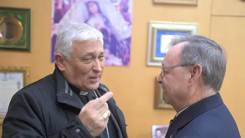 El presidente de la Ciudad, Juan Vivas, ha repasado hoy con el obispo de C&aacute;diz y Ceuta, Rafael Zornoza