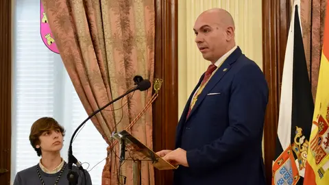 Eduardo Ayala, durante la presentaci&oacute;n del cartel anunciador de la Romer&iacute;a del Roc&iacute;o de 2023 / Alejandro Castillo