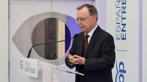 Juan Vivas, durante un acto de partido en el Puerta de &Aacute;frica / Alejandro Castillo