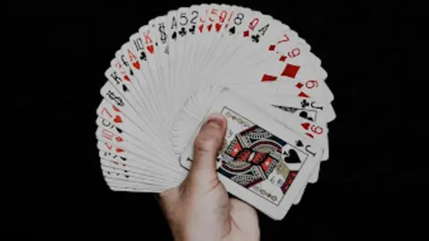  Una gu&iacute;a para principiantes para jugar al p&oacute;quer en l&iacute;nea con Bitcoin 
