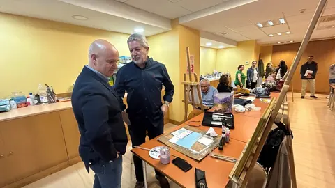 Juan Guti&eacute;rrez, durante una visita al Centro del Mayor