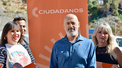 Javier Varga Pecharrom&aacute;n y parte de su comitiva, durante una visita a Juan XXIII / Alejandro Castillo