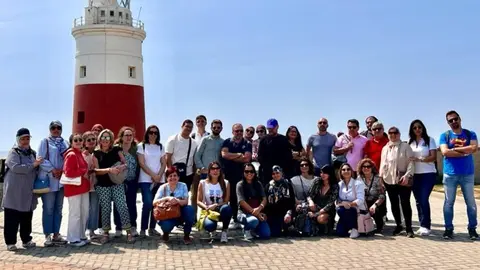 Alumnos y profesores de ingl&eacute;s de la Escuela de Idiomas, durante una visita a Gibraltar