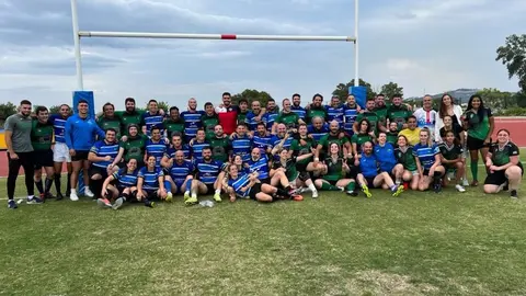Integrantes del H&eacute;rcules Rugby, del Bosones y del Fermionas Rugby Club, tras disputar varios partidos