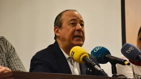 Carlos Bravo, durante el transcurso de una rueda de prensa / Alejandro Castillo