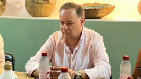 Javier Celeya, durante un encuentro con los medios / Laura Ortiz