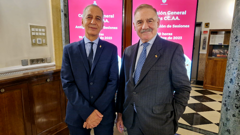  Los senadores por Ceuta y Melilla, Abdelhakim Abdeselam y Fernando Guti&eacute;rrez D&iacute;az de Otazu / Laura Ortiz 