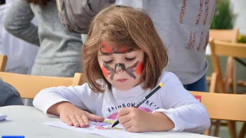 Mochila fiesta familiar ni&ntilde;os ni&ntilde;as peque&ntilde;os menores auditorio marina juegos actividades