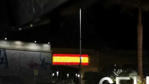 Ornamento a modo de bandera de Espa&ntilde;a en el Baluarte de la Bandera. /A.I.