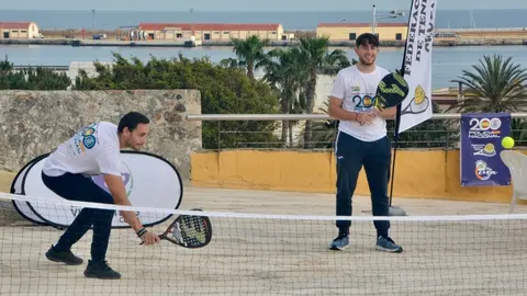 CNP Polic&iacute;a Nacional aniversario centenario 200 a&ntilde;os presentaci&oacute;n torneo tenis p&aacute;del murallas