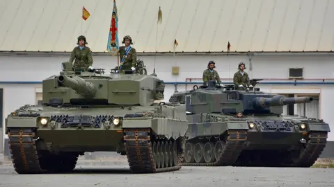 Ej&eacute;rcito militar desfile parada Caballer&iacute;a Montesa aniversario 2024