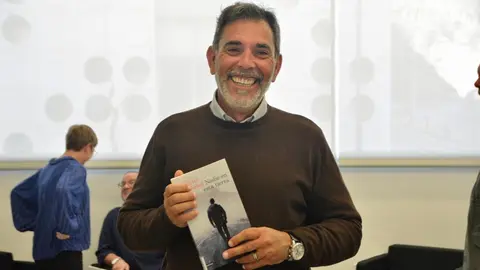 Club de lectura Biblioteca P&uacute;blica Adolfo Su&aacute;rez V&iacute;ctor del &Aacute;rbol escritor libros