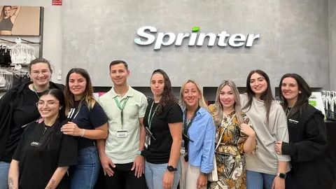 Trabajadores de Sprinter, posando tras sus primeras elecciones sindicales