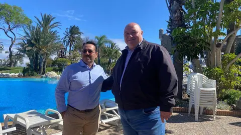Por la izquierda, Rafael Montero y Nicola Cecchi, en el Parque Mar&iacute;timo del Mediterr&aacute;neo.