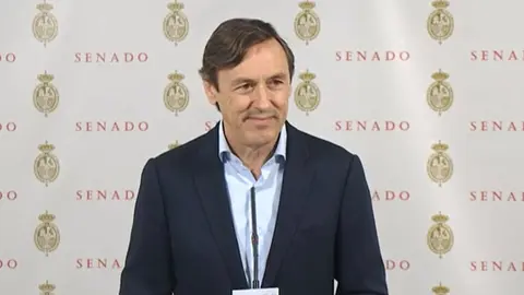 Rafael Hernando, durante una comparecencia en la sala de prensa del Senado