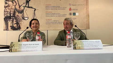 Por la izquierda, &Aacute;ngeles Huet de Sande y Heriberto Asencio Cantiz&aacute;n.
