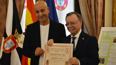 Hermandad de Guardias Civiles, Descendientes y Amigos de los Regulares El &Aacute;ngulo nombramiento Juan Vivas presidente de honor