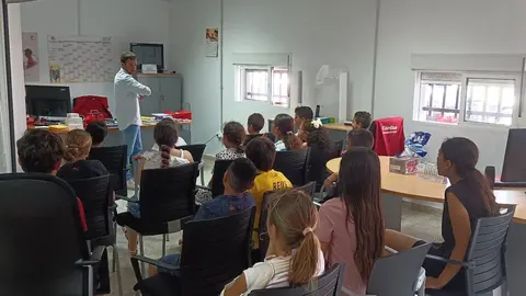 Rafa Jim&eacute;nez, durante un espect&aacute;culo de magia