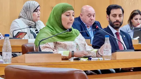  Nadia Mohamed (MDyC) durante la sesi&oacute;n plenaria 