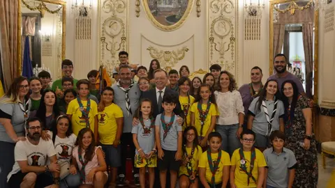 Juan Vivas recepci&oacute;n ayuntamiento Grupo Scout Omaha 238