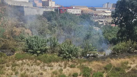 Arroyo Paneque incendio fuego llamas Bomberos
