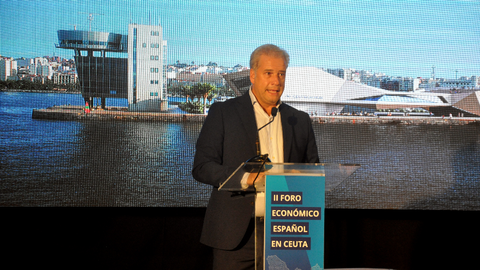 Aurelio Cazenave, con el proyecto de la incubadora de alta tecnolog&iacute;a a sus espaldas / Pablo Mat&eacute;s