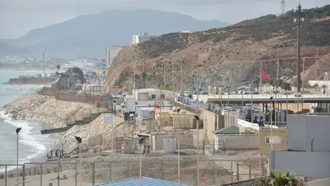 Frontera Tarajal valla Marruecos