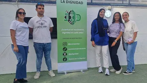Miembros de las juventudes del MDyC durante el evento.
