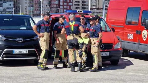 Competici&oacute;n de rescate vertical de Bomberos.