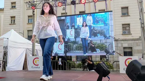 Pasarela de Moda Casual en la Semana del Comercio33