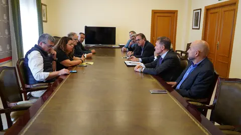 Reunión entre el CESM, delegaci&oacute;n del Gobierno e Ingesa