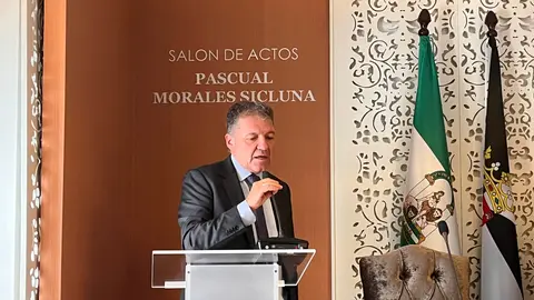 El presidente del COMCE, Enrique Roviralta