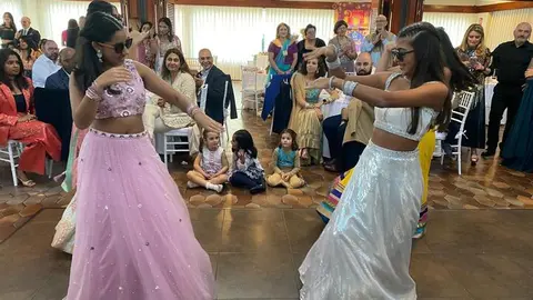 Un momento de la celebración del Diwali de la Comunidad Hindú de Ceuta. 20