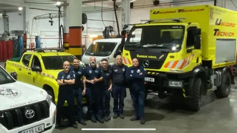 El relevo de los bomberos desplazados a Valencia junto a los veh&iacute;culos de refuerzo