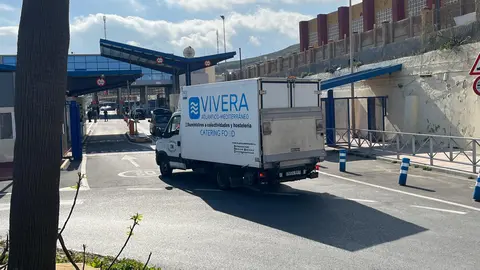 Tercer intento de apertura de la aduana comercial