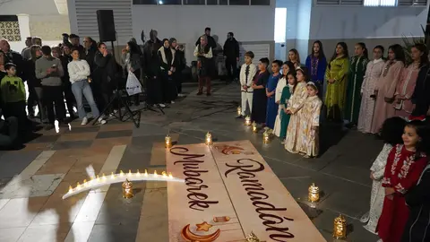 2025-02-24-Encendido Ramadán - 12